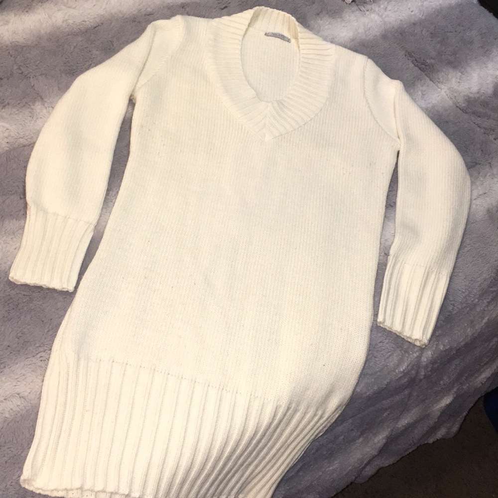Beautiful long sweater off white